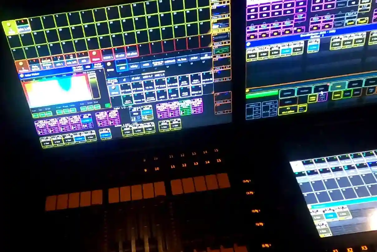 Technicien lumière console